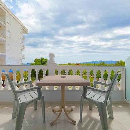 Marina Apartment *